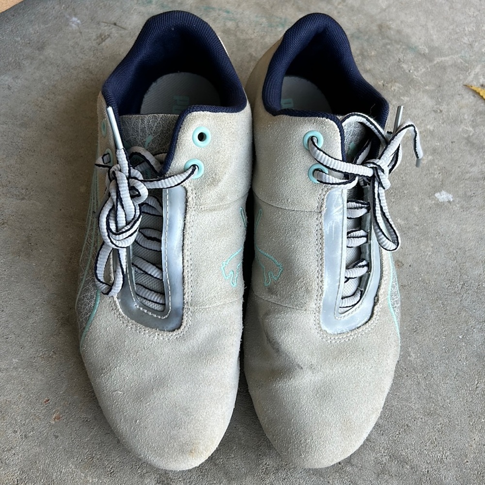 Puma tennis shoes